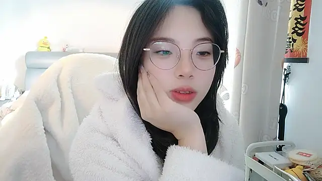 Snapshot of ooo___mimi chatting on 03.10.25 ooo mimi online show from 03.10.25