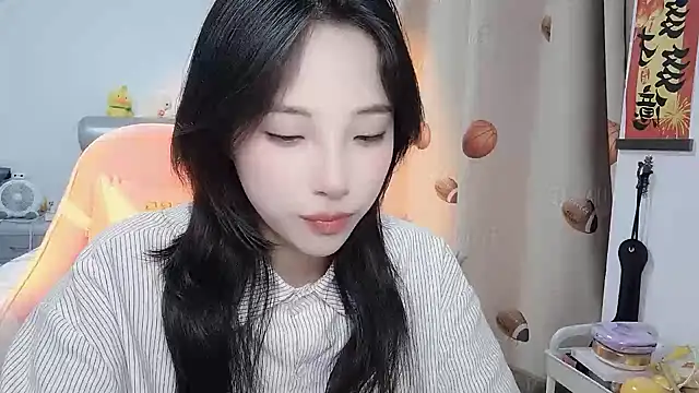 Snapshot of ooo___mimi chatting on 03.11.25 ooo mimi online show from 03.11.25