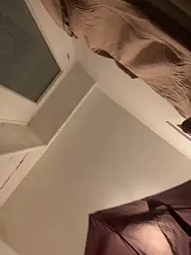 annonyme  422 online show from 02.03.25