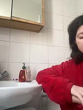 annonyme  422 online show from 03.04.25