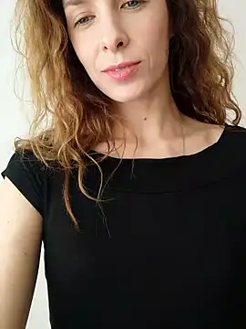 Snapshot of YourSuperModel chatting on 10.08.25 YourSuperModel online show from 10.08.25