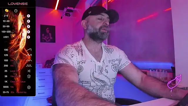 Snapshot of MAGABEAR077 chatting on 03.15.26 MAGABEAR077 online show from 03.15.26