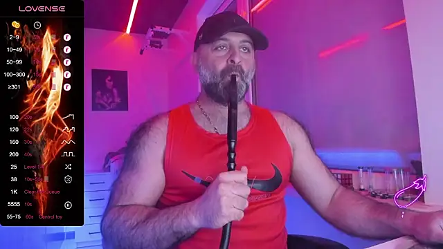 Snapshot of MAGABEAR077 chatting on 03.18.26 MAGABEAR077 online show from 03.18.26