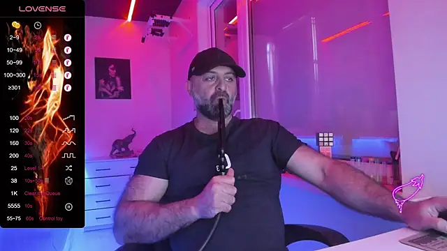 Snapshot of MAGABEAR077 chatting on 04.07.26 MAGABEAR077 online show from 04.07.26