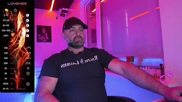 Snapshot of MAGABEAR077 chatting on 04.12.26 MAGABEAR077 online show from 04.12.26