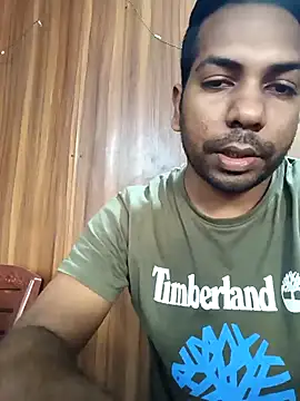 Snapshot of Shinehard10 chatting on 11.12.25 Shinehard10 online show from 11.12.25