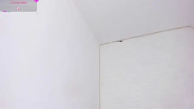 Snapshot of nathally_roses chatting on 02.16.25 nathally roses online show from 02.16.25