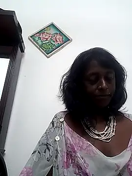 Snapshot of mamakarma1403 chatting on 02.20.25 mamakarma1403 online show from 02.20.25