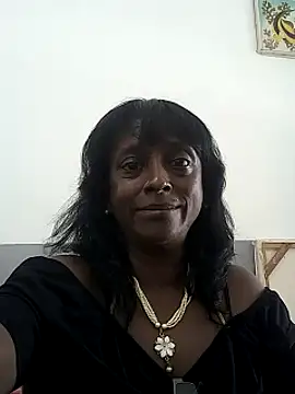 Snapshot of mamakarma1403 chatting on 02.23.25 mamakarma1403 online show from 02.23.25