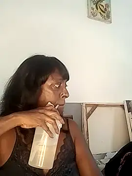 Snapshot of mamakarma1403 chatting on 02.24.25 mamakarma1403 online show from 02.24.25