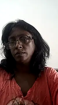 Snapshot of mamakarma1403 chatting on 02.28.25 mamakarma1403 online show from 02.28.25