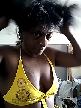 Snapshot of mamakarma1403 chatting on 03.02.25 mamakarma1403 online show from 03.02.25