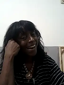 Snapshot of mamakarma1403 chatting on 03.03.25 mamakarma1403 online show from 03.03.25