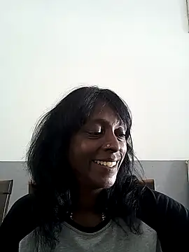 Snapshot of mamakarma1403 chatting on 03.08.25 mamakarma1403 online show from 03.08.25