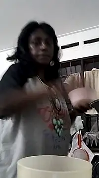 Snapshot of mamakarma1403 chatting on 03.09.25 mamakarma1403 online show from 03.09.25