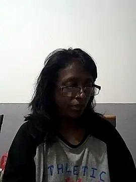 Snapshot of mamakarma1403 chatting on 03.09.25 mamakarma1403 online show from 03.09.25