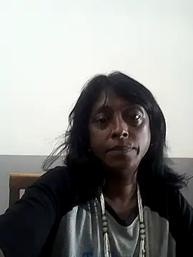 Snapshot of mamakarma1403 chatting on 03.11.25 mamakarma1403 online show from 03.11.25