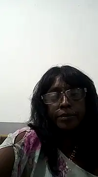 Snapshot of mamakarma1403 chatting on 03.14.25 mamakarma1403 online show from 03.14.25