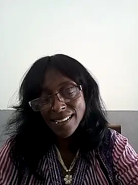 Snapshot of mamakarma1403 chatting on 03.19.25 mamakarma1403 online show from 03.19.25