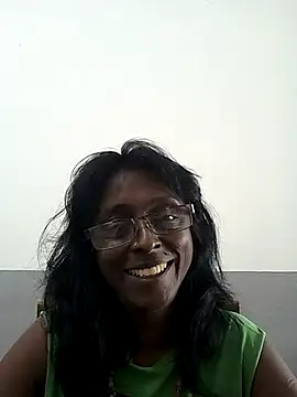 Snapshot of mamakarma1403 chatting on 03.21.25 mamakarma1403 online show from 03.21.25