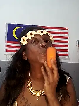 Snapshot of mamakarma1403 chatting on 09.10.25 mamakarma1403 online show from 09.10.25