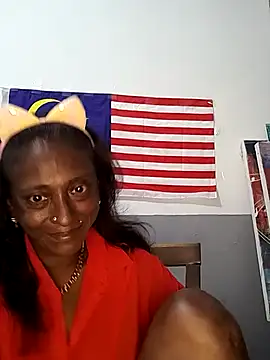 Snapshot of mamakarma1403 chatting on 09.19.25 mamakarma1403 online show from 09.19.25