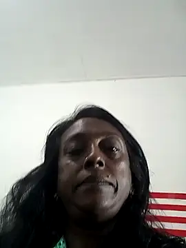 Snapshot of mamakarma1403 chatting on 09.21.25 mamakarma1403 online show from 09.21.25