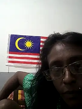 Snapshot of mamakarma1403 chatting on 09.25.25 mamakarma1403 online show from 09.25.25