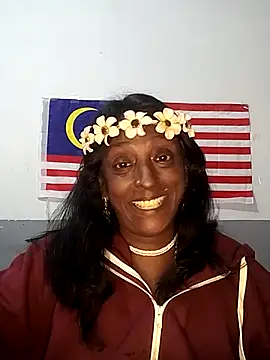 Snapshot of mamakarma1403 chatting on 10.12.25 mamakarma1403 online show from 10.12.25