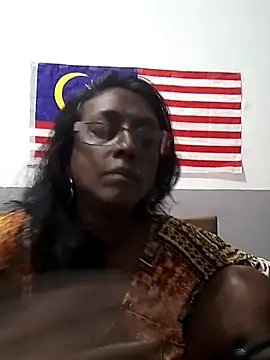 Snapshot of mamakarma1403 chatting on 10.21.25 mamakarma1403 online show from 10.21.25