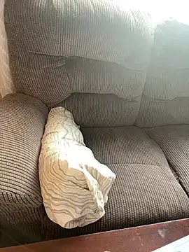 Snapshot of PuckBunny17 chatting on 12.28.24 PuckBunny17 online show from 12.28.24