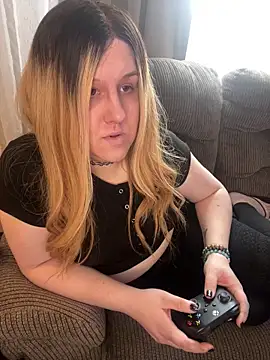 Snapshot of PuckBunny17 chatting on 02.02.25 PuckBunny17 online show from 02.02.25