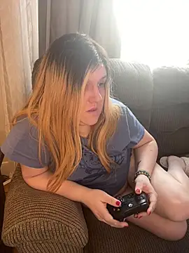 Snapshot of PuckBunny17 chatting on 02.13.25 PuckBunny17 online show from 02.13.25