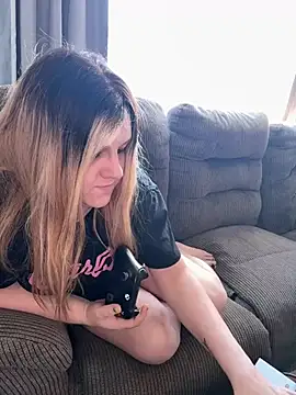 Snapshot of PuckBunny17 chatting on 03.08.25 PuckBunny17 online show from 03.08.25