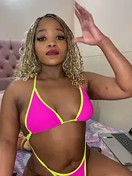 ItsLeyaa online show from 12.22.24