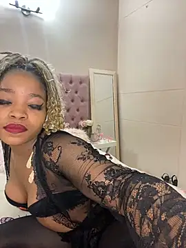 ItsLeyaa online show from 01.01.25