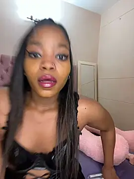 ItsLeyaa online show from 02.03.25