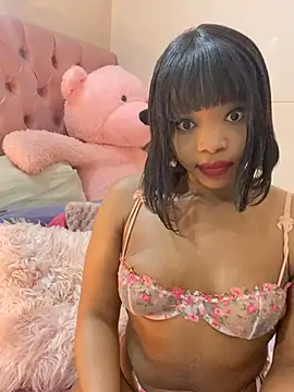 ItsLeyaa online show from 02.22.25