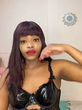 ItsLeyaa online show from 03.14.25