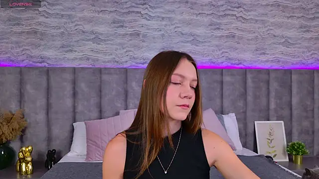 AliceBrayan online show from 03.23.25