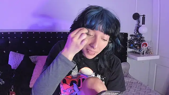 Ghosty Doll online show from 12.19.25