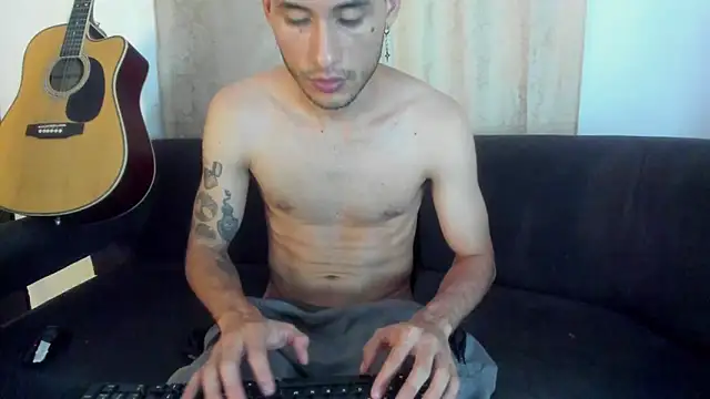 Henrikk senn online show from 10.27.25