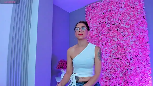 Angela donnato online show from 03.20.25