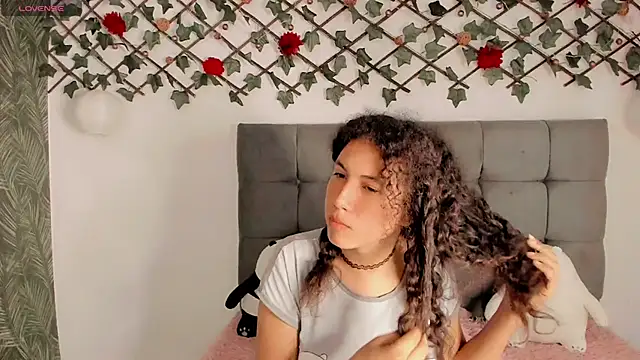 Snapshot of Lilith_Miller21 chatting on 12.16.24 Lilith Miller21 online show from 12.16.24