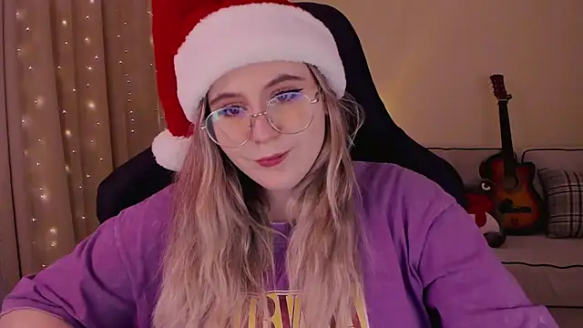 Snapshot of Diana_Flower chatting on 12.16.24 Diana Flower online show from 12.16.24