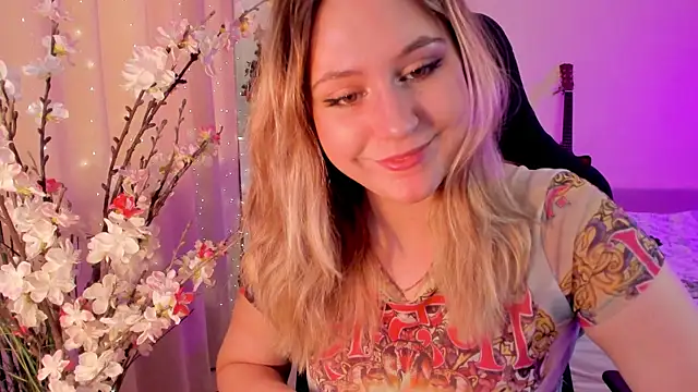 Snapshot of Diana_Flower chatting on 03.20.25 Diana Flower online show from 03.20.25