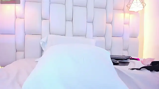 AslyGomez online show from 02.06.25