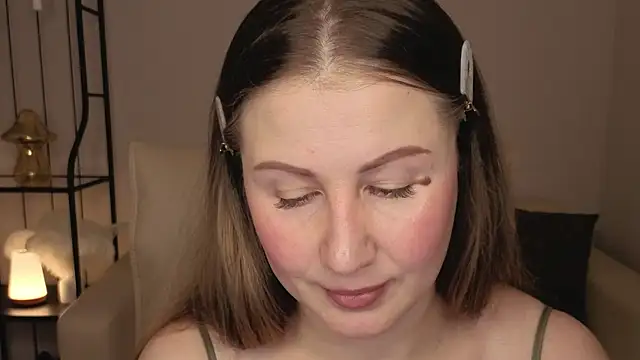 Helens love online show from 11.23.25