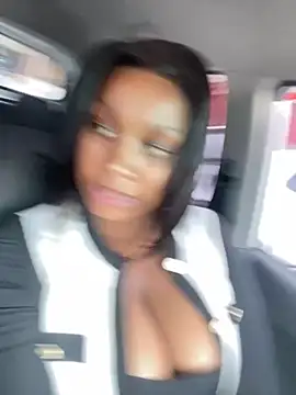 Snapshot of Candy_Love_18 chatting on 10.26.25 Candy Love 18 online show from 10.26.25