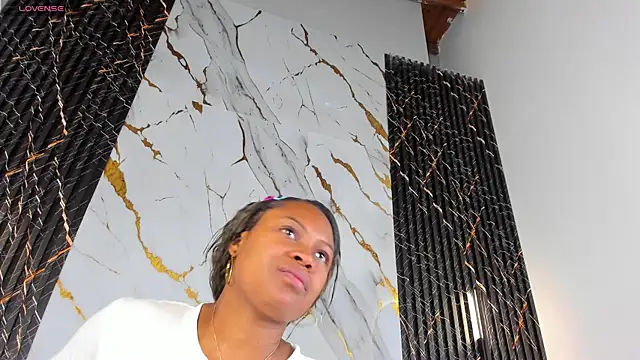 ebony hot1 online show from 09.22.25